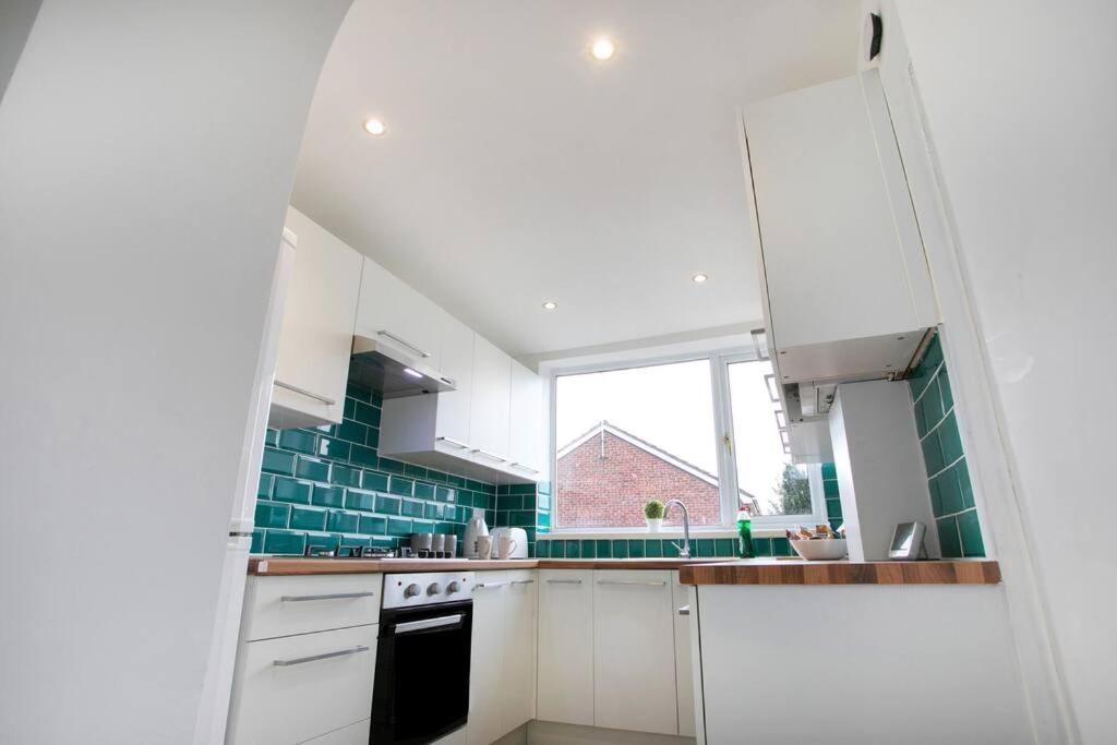 Villa Cudworth House, Barnsley For Contractors & Families, Free Parking, High Speed Wifi Etc Exterior foto